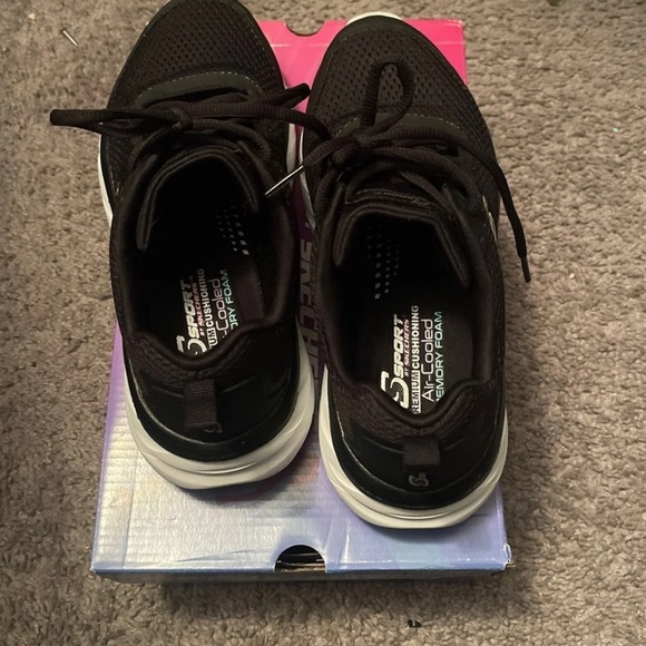 S sport by sketchers - Picture 3 of 5